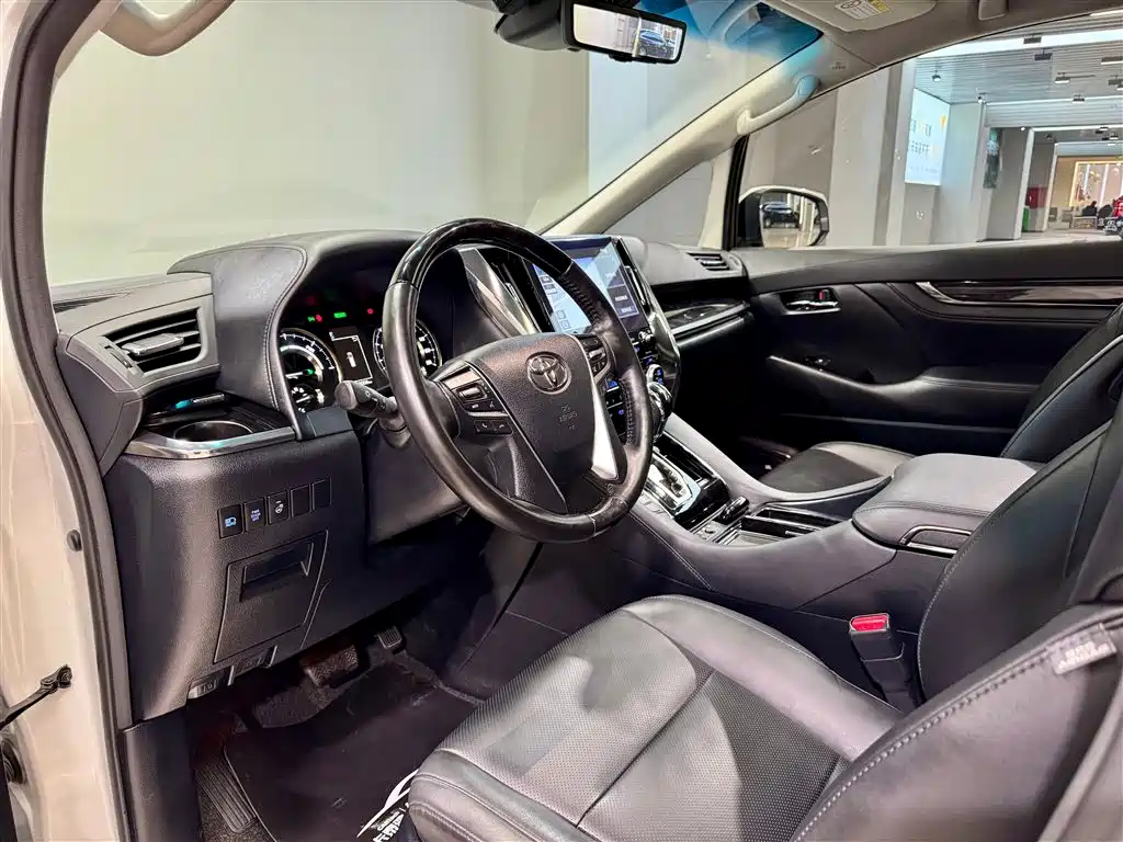 Wilfa 2021 Crown Dual Engine 2.5L HV Deluxe Edition купить на сайте DeffCars