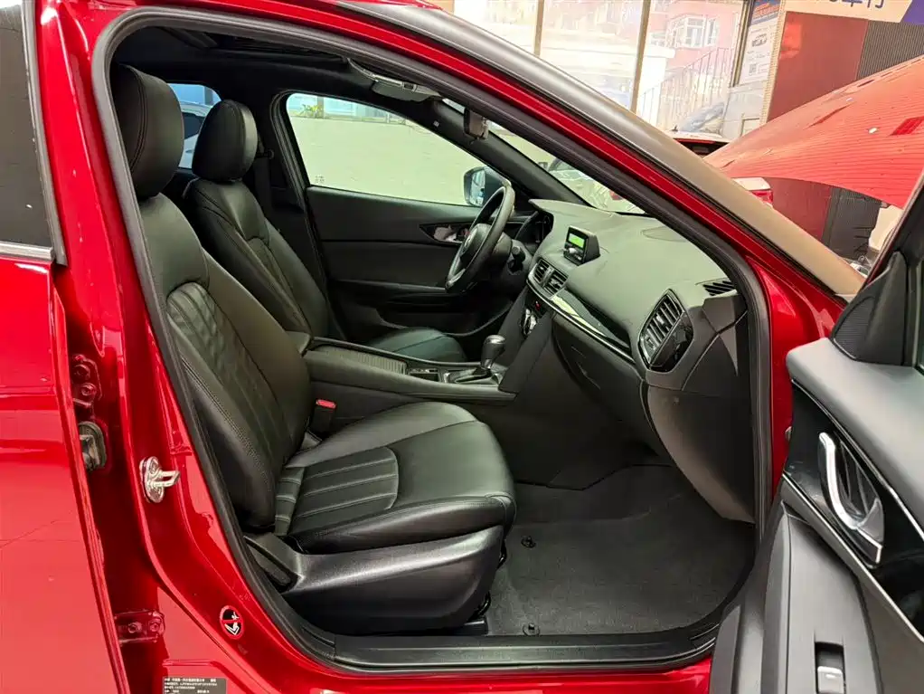 Mazda CX-4 2021 2.0L automatic two-wheel drive Blue Sky Vitality Edition купить на сайте DeffCars