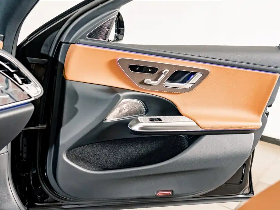 Mercedes-Benz E-Class 2026 E 300 L Luxury Model купить на сайте DeffCars