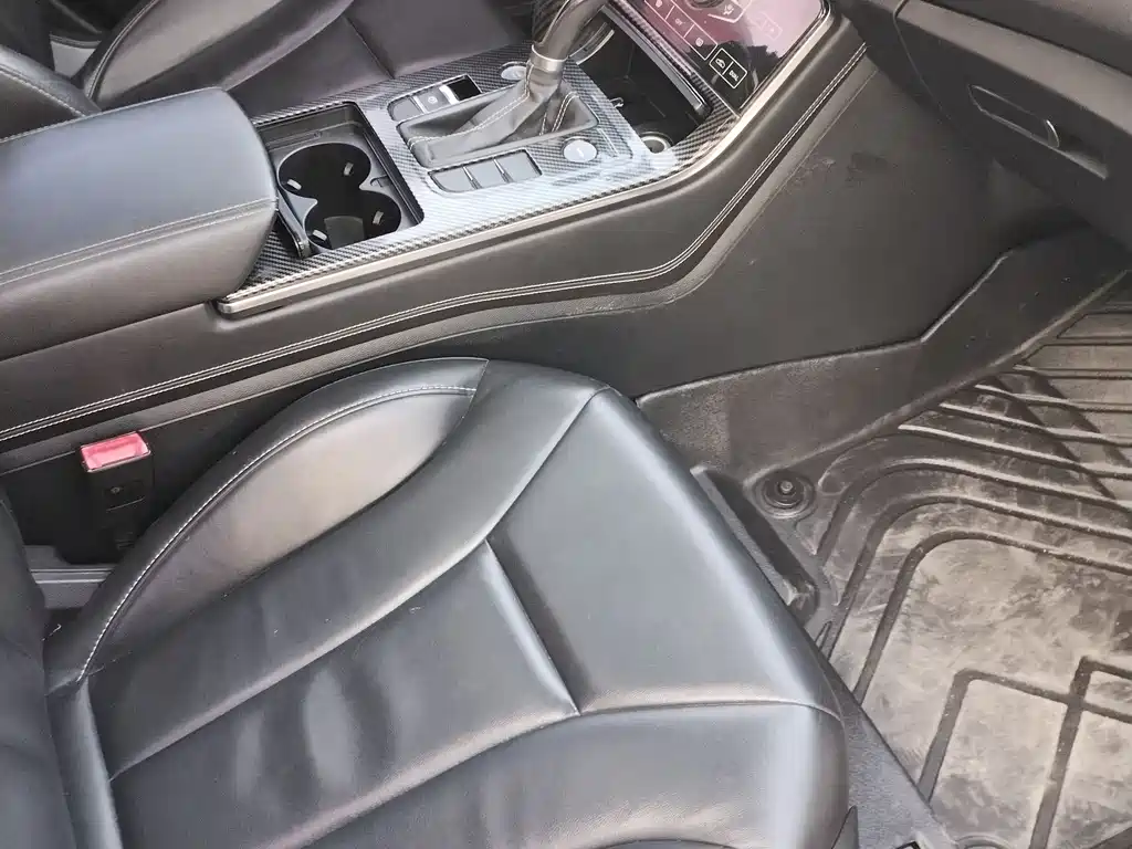 Hongqi H5 2019 30TD dynamic version купить на сайте DeffCars