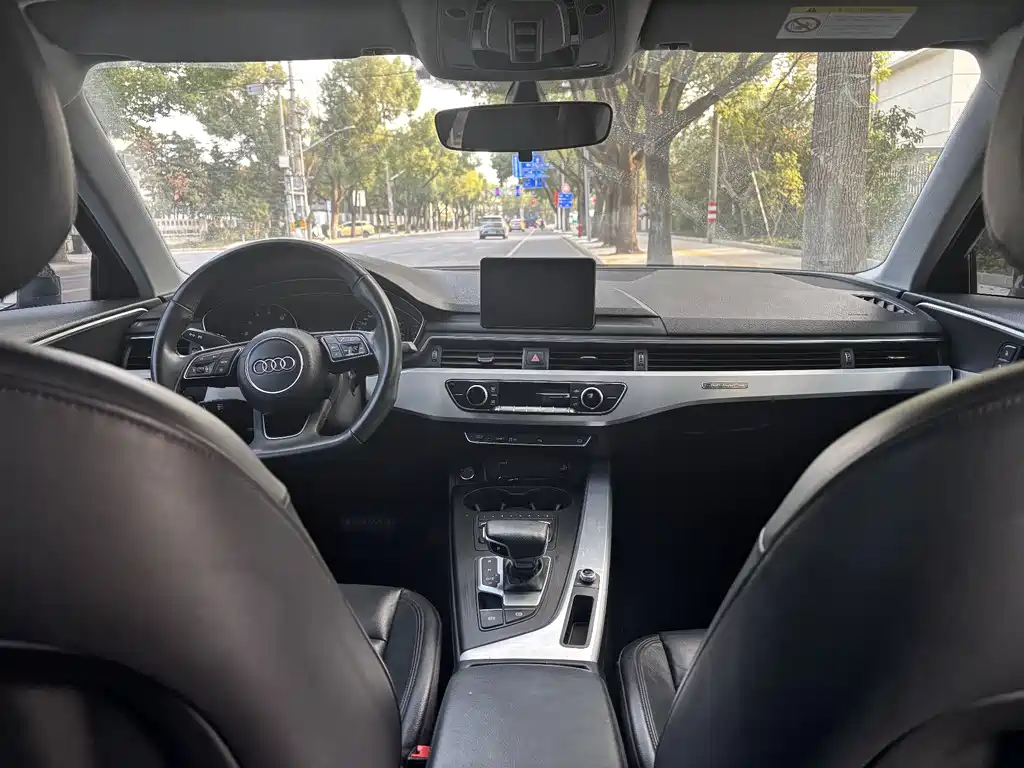 Audi A4L 2018 30th anniversary model 45 TFSI quattro personalized sports version купить на сайте DeffCars