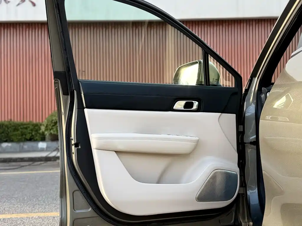 Ideal ONE 2020 extended range 6-seater version купить на сайте DeffCars
