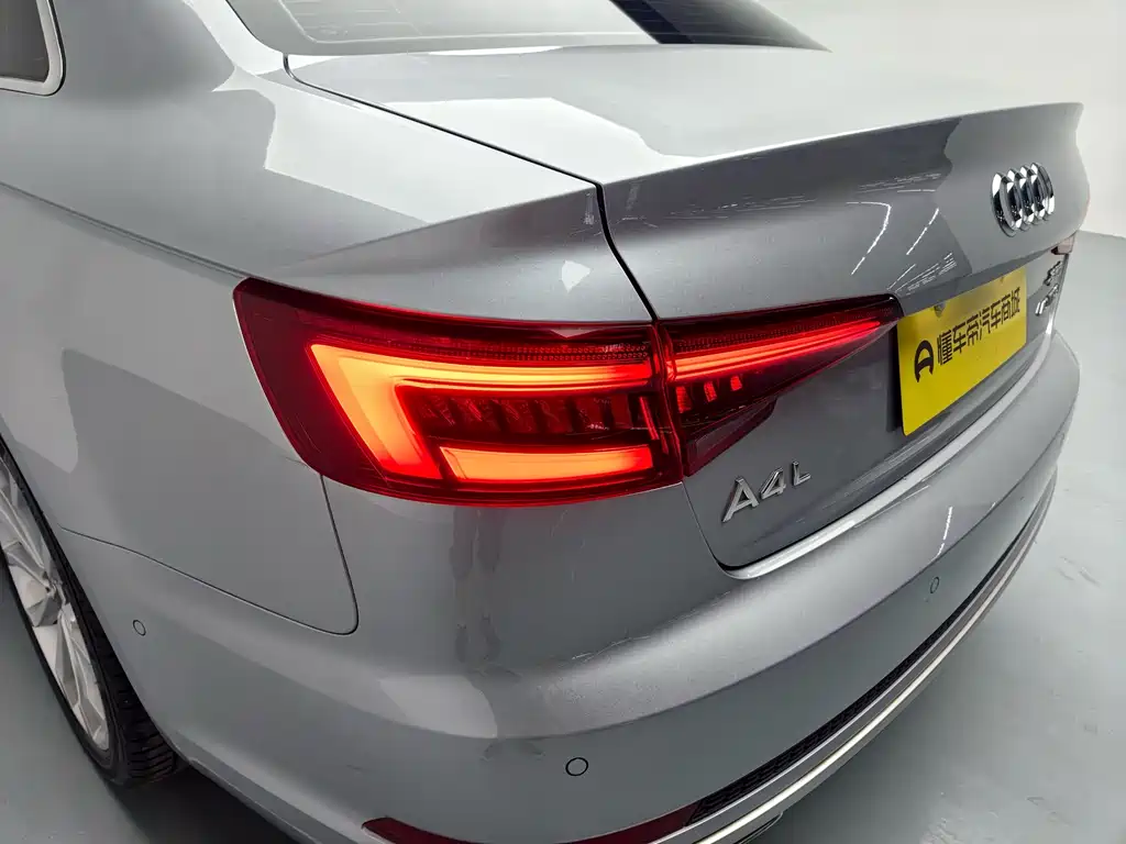 Audi A4L 2019 40 TFSI Fashion Type National V купить на сайте DeffCars