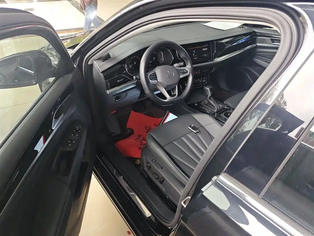 Passat 2025 Outstanding Model 380TSI Dragon Edition купить на сайте DeffCars