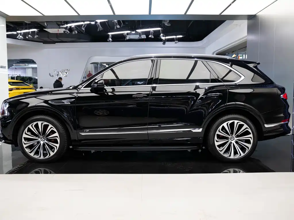 Bentayga 2022 4.0T V8 купить на сайте DeffCars