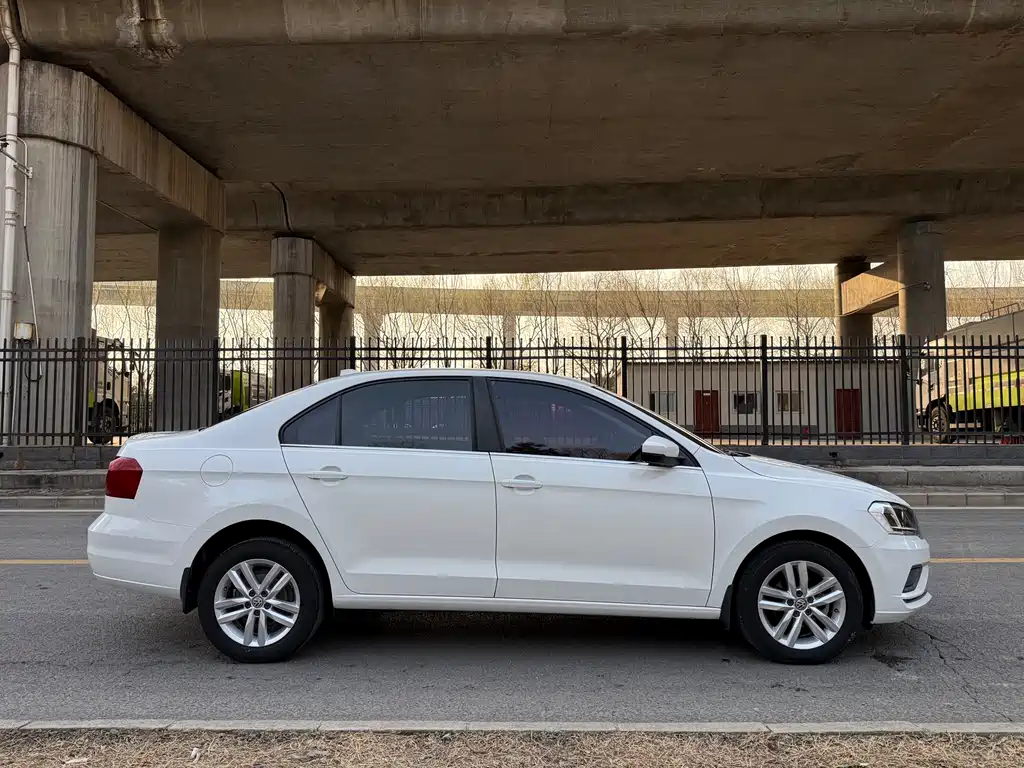Jetta 2017 1.5L automatic comfort model купить на сайте DeffCars