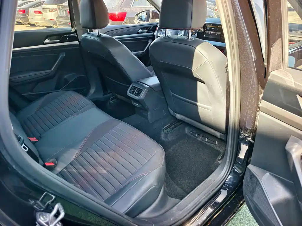 Lavida 2024 300TSI DSG Starry Sky Full Edition купить на сайте DeffCars