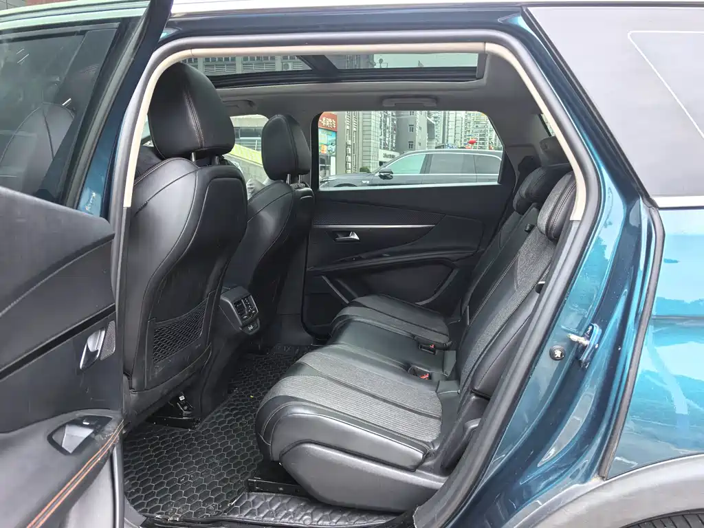 Peugeot 5008 2019 350THP 5-seater elite version купить на сайте DeffCars
