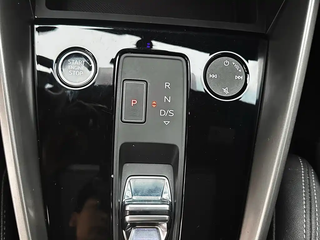 Audi A3 2023 facelift A3L Limousine 35 TFSI fashionable and sporty купить на сайте DeffCars