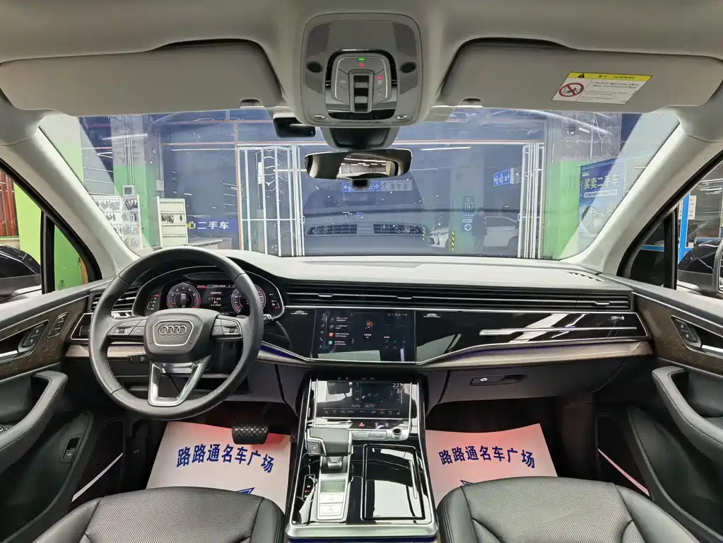 Audi Q7 2023 55 TFSI quattro S line sports купить на сайте DeffCars