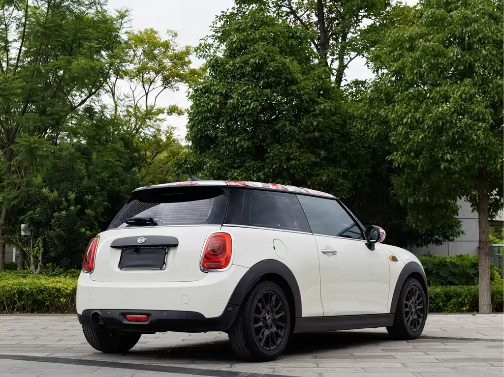 MINI 2018 1.5T ONE PLUS купить на сайте DeffCars