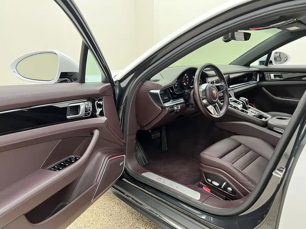 Panamera 2017 Panamera 4 Executive Extended Edition 3.0T купить на сайте DeffCars