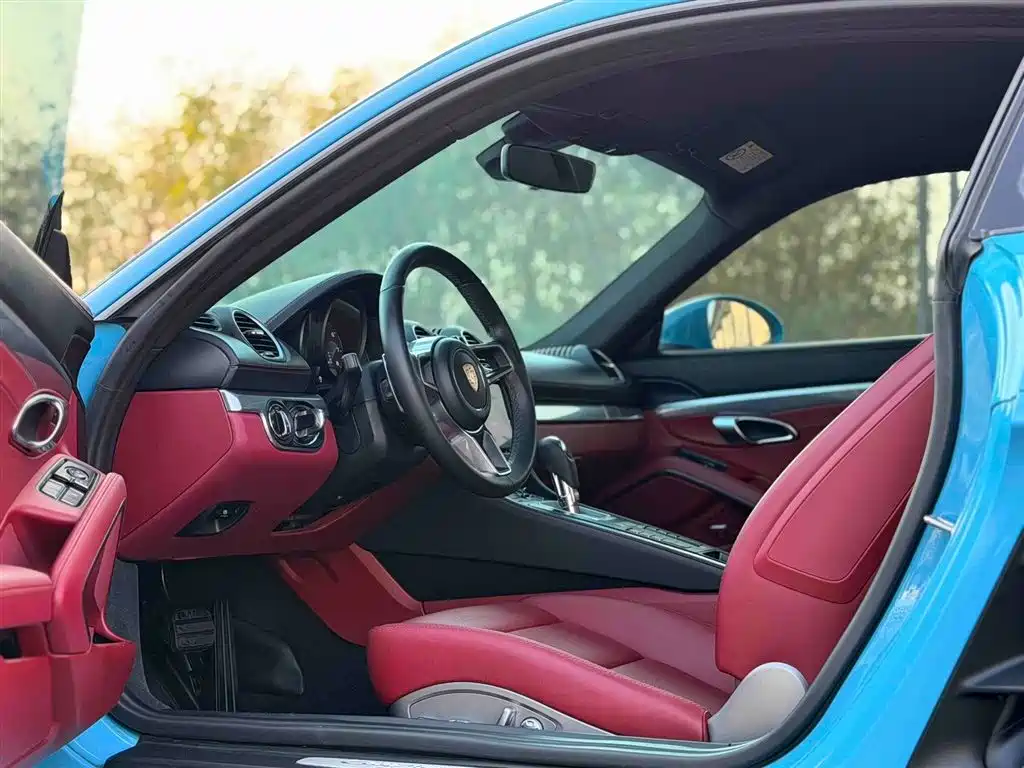 Porsche 718 2018 Cayman 2.0T купить на сайте DeffCars
