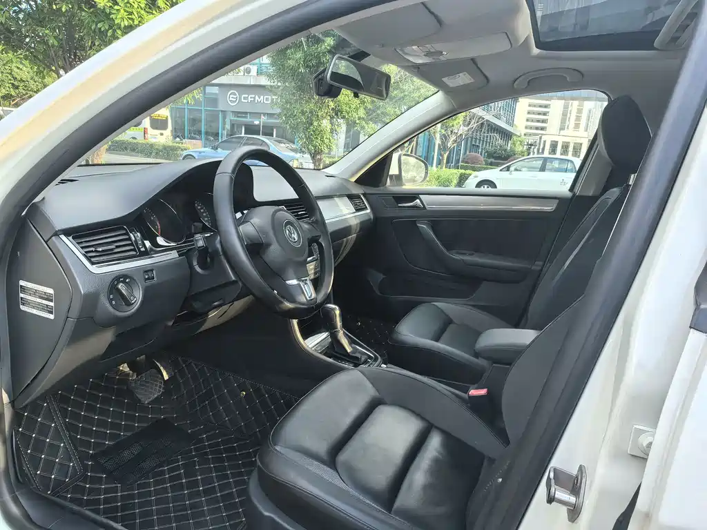 Bora 2014 1.6L automatic comfort type купить на сайте DeffCars