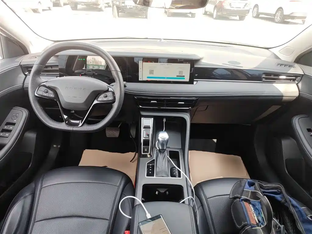 Roewe i5 2023 1.5L CVT Premium Edition купить на сайте DeffCars