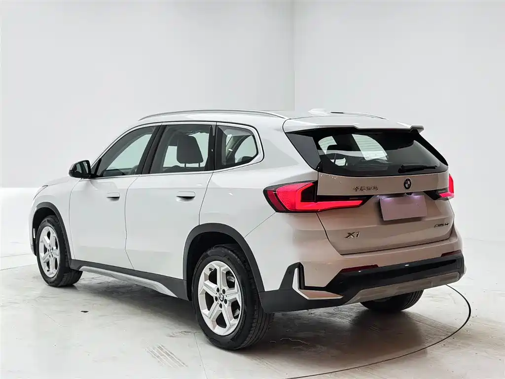 BMW X1 2023 sDrive20Li X Design Package купить на сайте DeffCars