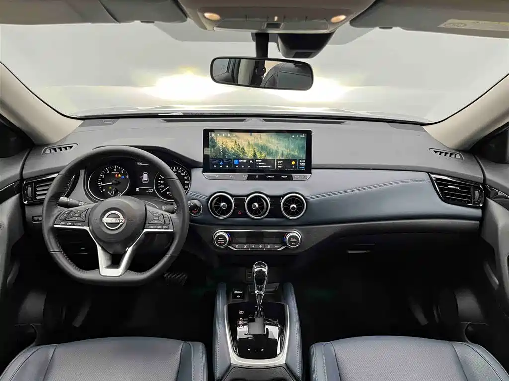 X-Trail 2025 Honor 2.0L Two-wheel Drive Leading Edition купить на сайте DeffCars