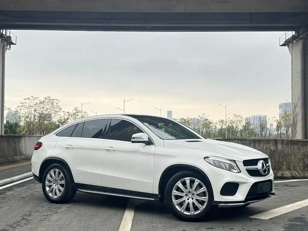Mercedes-Benz GLE Coupe 2015 GLE 320 4MATIC Coupe SUV купить на сайте DeffCars