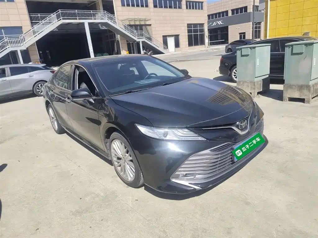Camry 2018 2.5G Deluxe Edition купить на сайте DeffCars