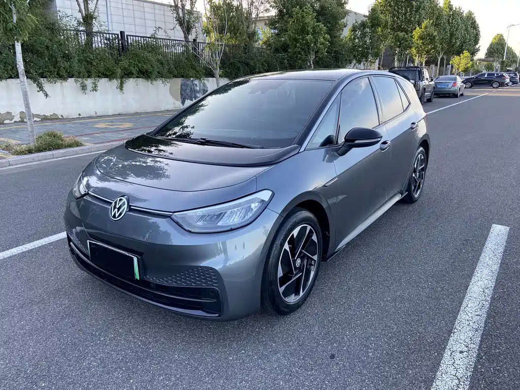 Volkswagen ID.3 2023 Pure Smart Edition купить на сайте DeffCars