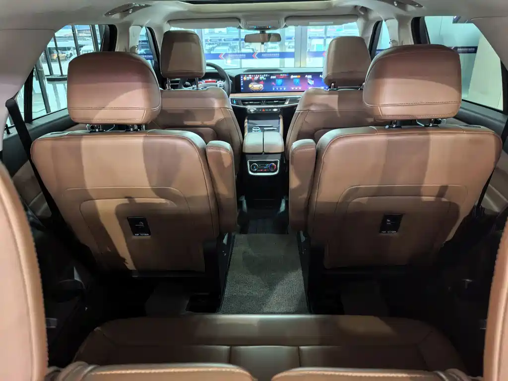 Explorer 2023 EcoBoost 285 four-wheel drive style plus version 6 seats купить на сайте DeffCars