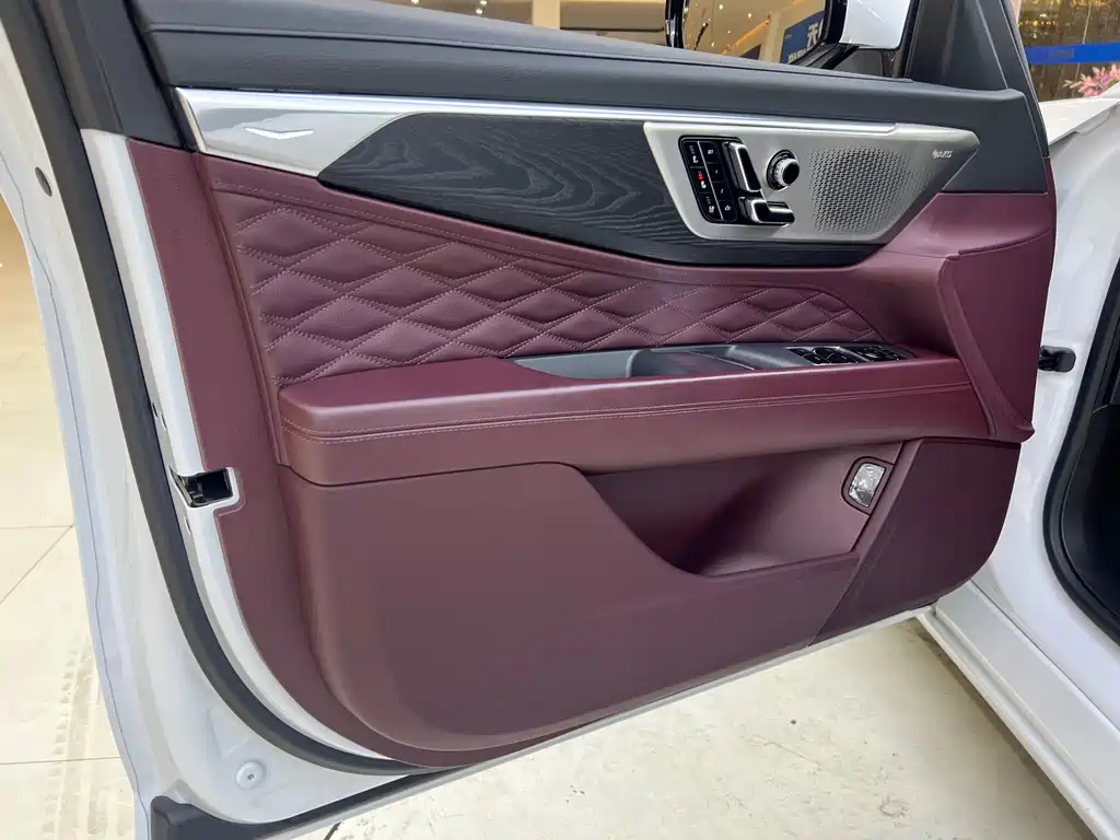 Cadillac CT6 2023 28T Platinum Type купить на сайте DeffCars