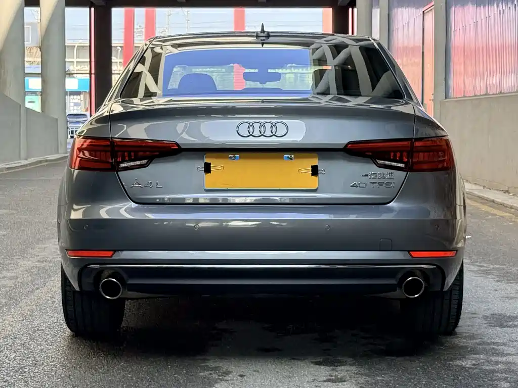 Audi A4L 2018 30th Anniversary Model 40 TFSI Enterprising купить на сайте DeffCars