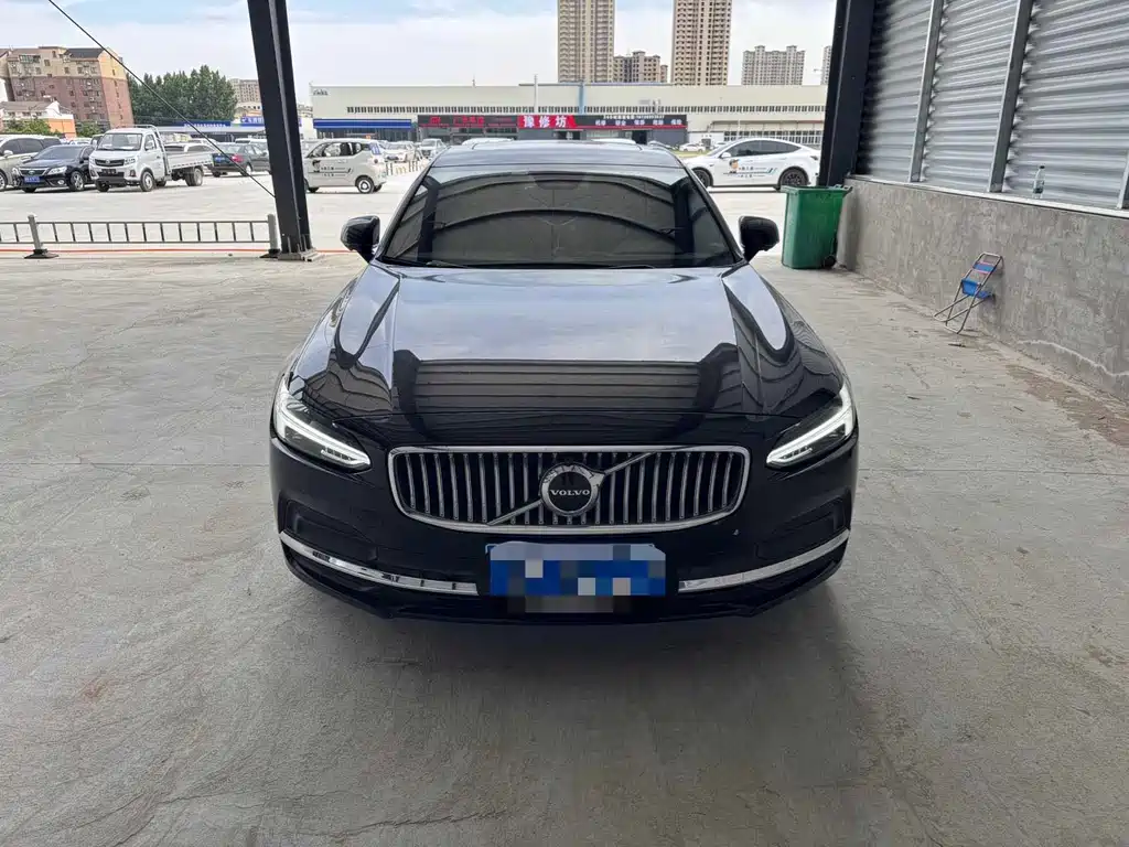 Volvo S90 2023 B5 Zhiyuan Luxury Edition купить на сайте DeffCars