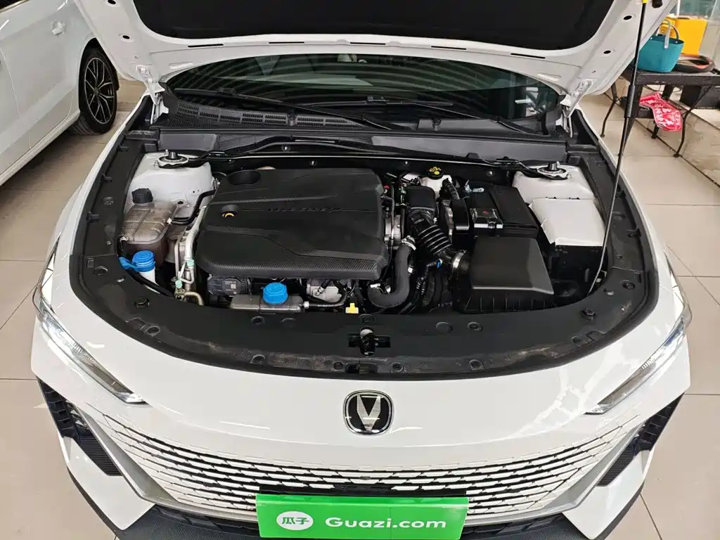 Changan UNI-V 2022 1.5T Excellent Type купить на сайте DeffCars