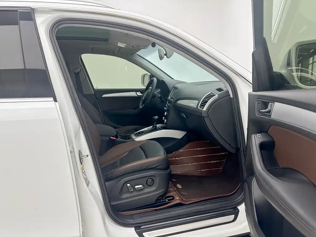 Audi Q5 2018 Collector's Edition 40 TFSI Technology купить на сайте DeffCars
