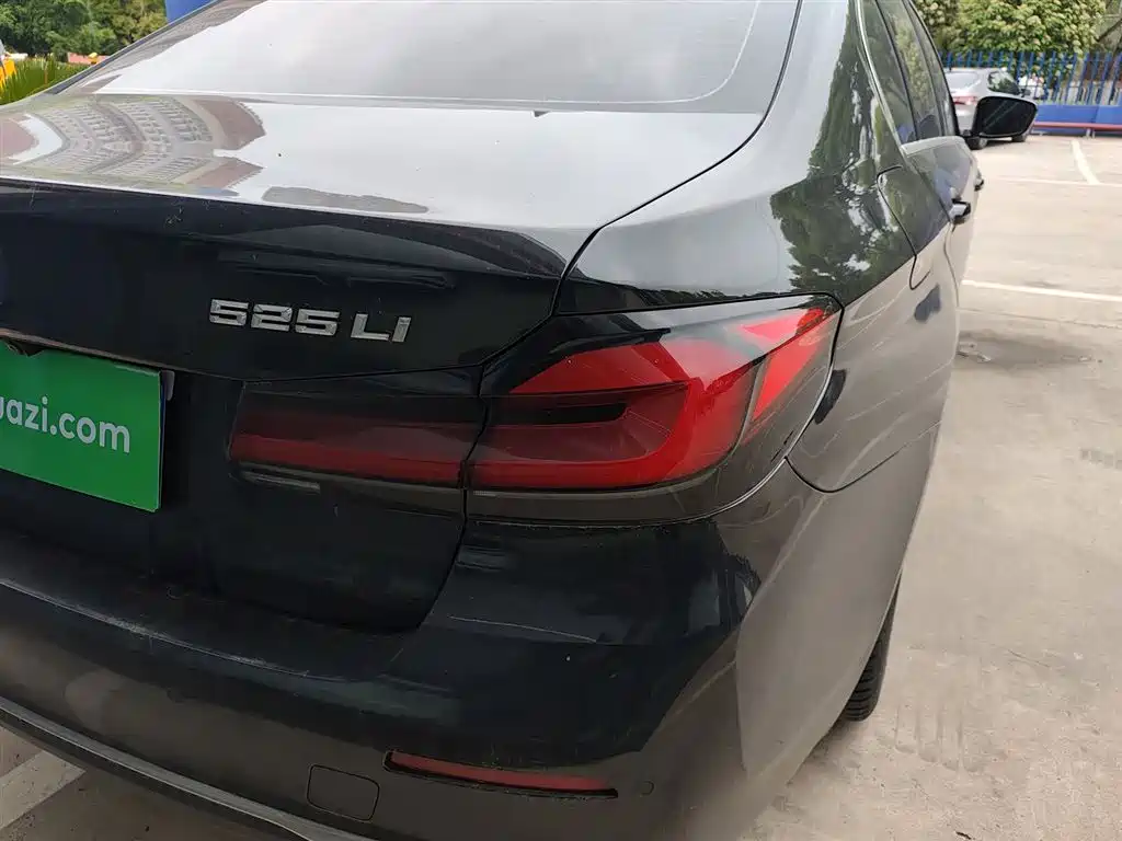 BMW 5 Series 2021 525Li Luxury Package купить на сайте DeffCars