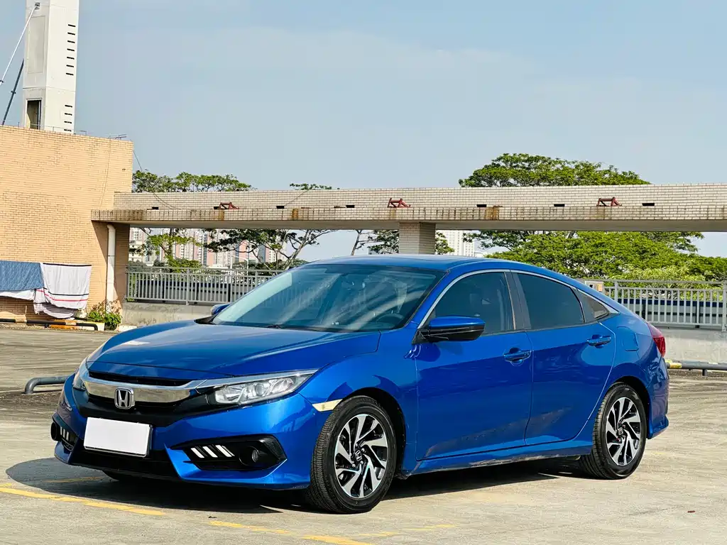Civic 2016 220TURBO CVT Deluxe Edition купить на сайте DeffCars