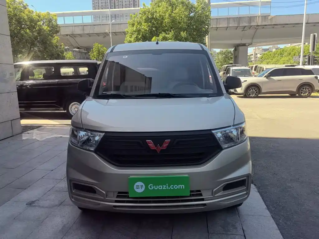 Wuling Hongguang V 2022 1.5L Jinchue version electric power assist LAR купить на сайте DeffCars