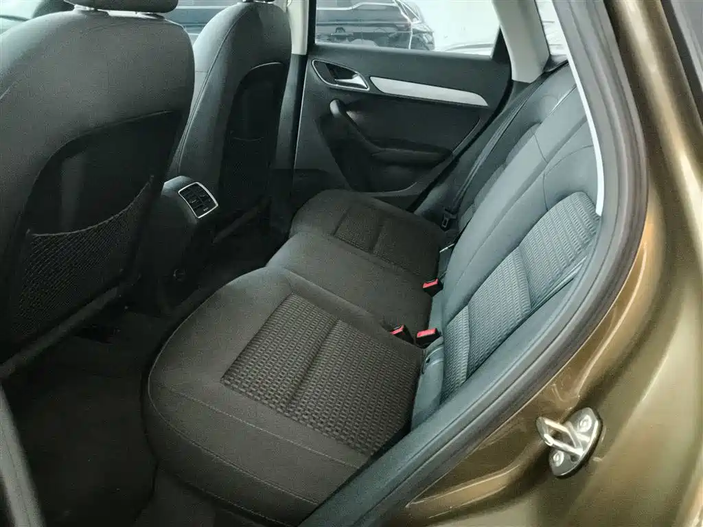 Audi Q3 2016 30 TFSI Collector's Edition Smart Collar купить на сайте DeffCars