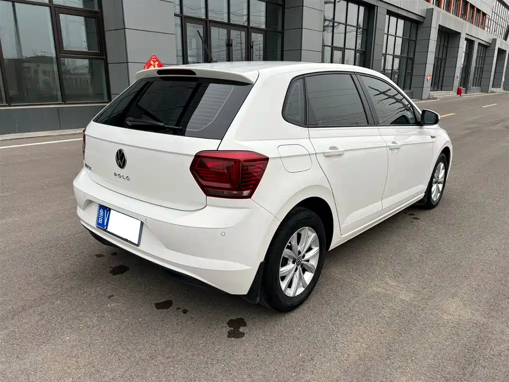 Polo 2021 Plus 1.5L Automatic Colorful Technology Edition купить на сайте DeffCars