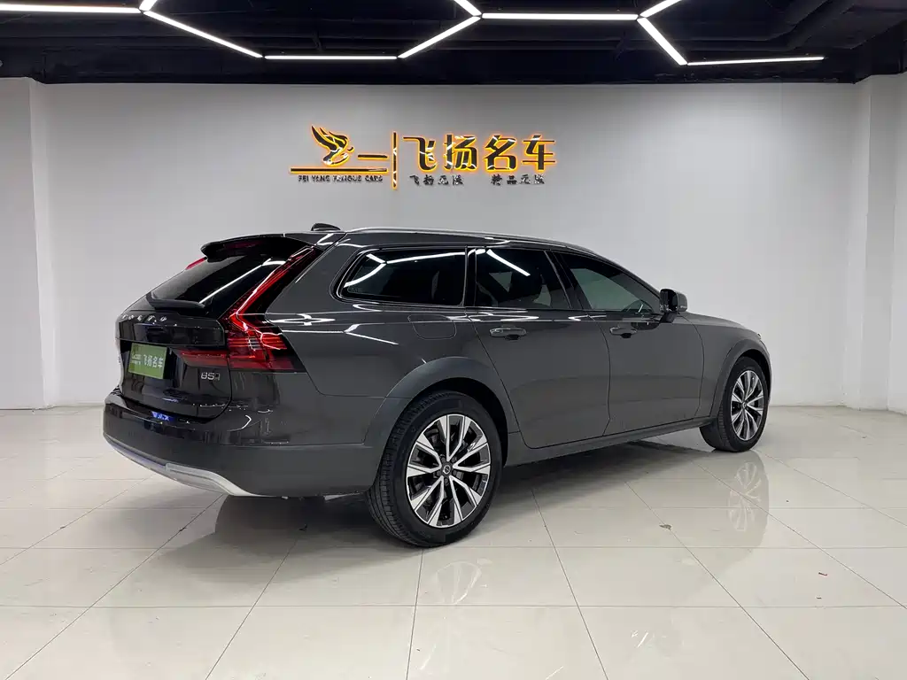 Volvo V90 2024 Cross Country B5 AWD Zhiyuan Edition купить на сайте DeffCars