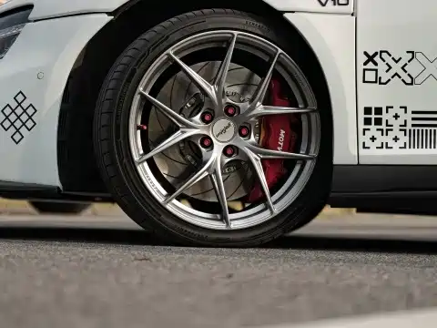 Audi R8 2014 4.2 FSI quattro купить на сайте DeffCars