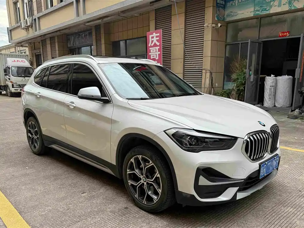 BMW X1 sDrive20Li sleek 2022 купить на сайте DeffCars
