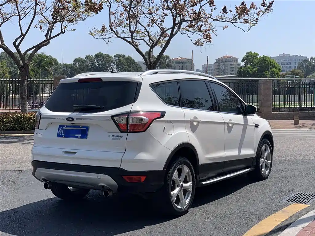 Escape 2018 EcoBoost 180 two-wheel drive platinum airfoil купить на сайте DeffCars