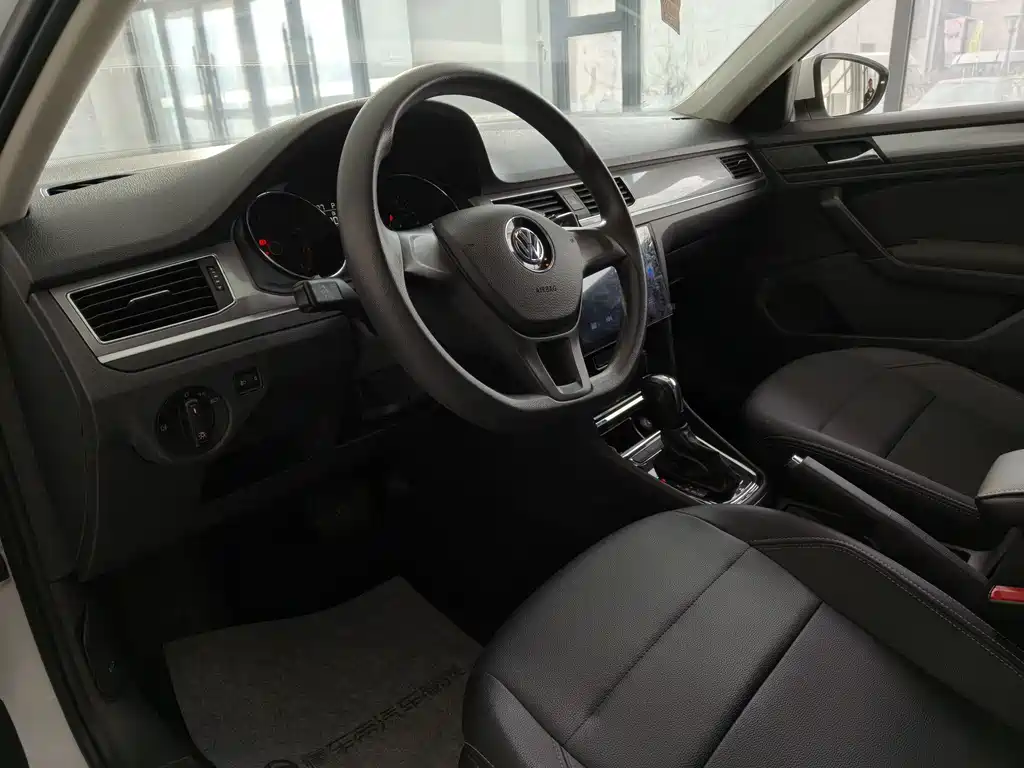 Bora 2019 Bora Legend 1.5L Automatic Fashion Type National V купить на сайте DeffCars