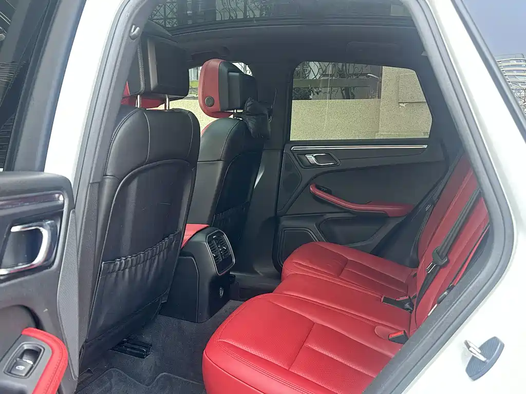 Macan 2017 Macan 2.0T купить на сайте DeffCars