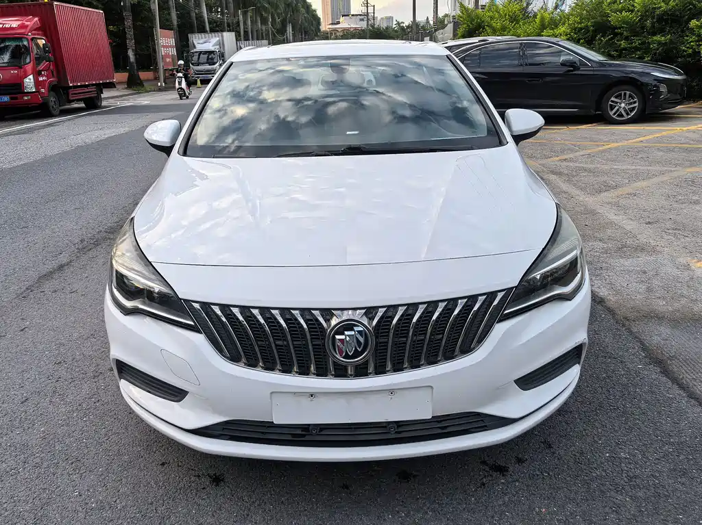 Weilan 2016 Hatchback 15S Automatic Leading Type купить на сайте DeffCars