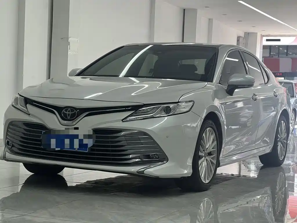 Camry 2019 facelift 2.5G Deluxe Edition купить на сайте DeffCars
