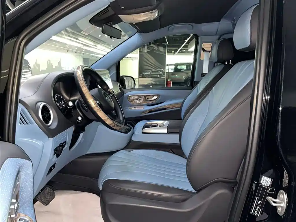 Vito 2023 2.0T Business Edition 7 seats купить на сайте DeffCars