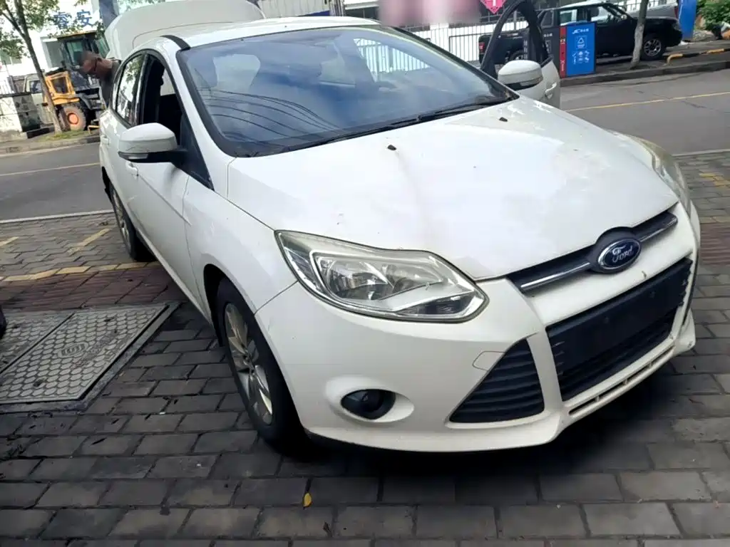 Focus 2012 hatchback 1.6L automatic comfort type купить на сайте DeffCars