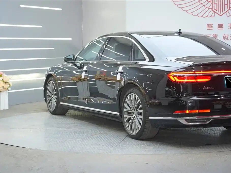 Audi A8 2019 facelift Plus A8L 50 TFSI quattro luxury model купить на сайте DeffCars