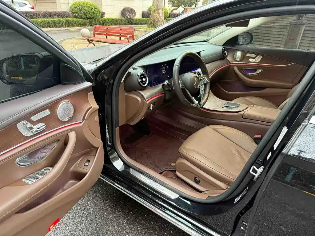 Mercedes-Benz E-Class 2023 E 300 L Luxury Model купить на сайте DeffCars