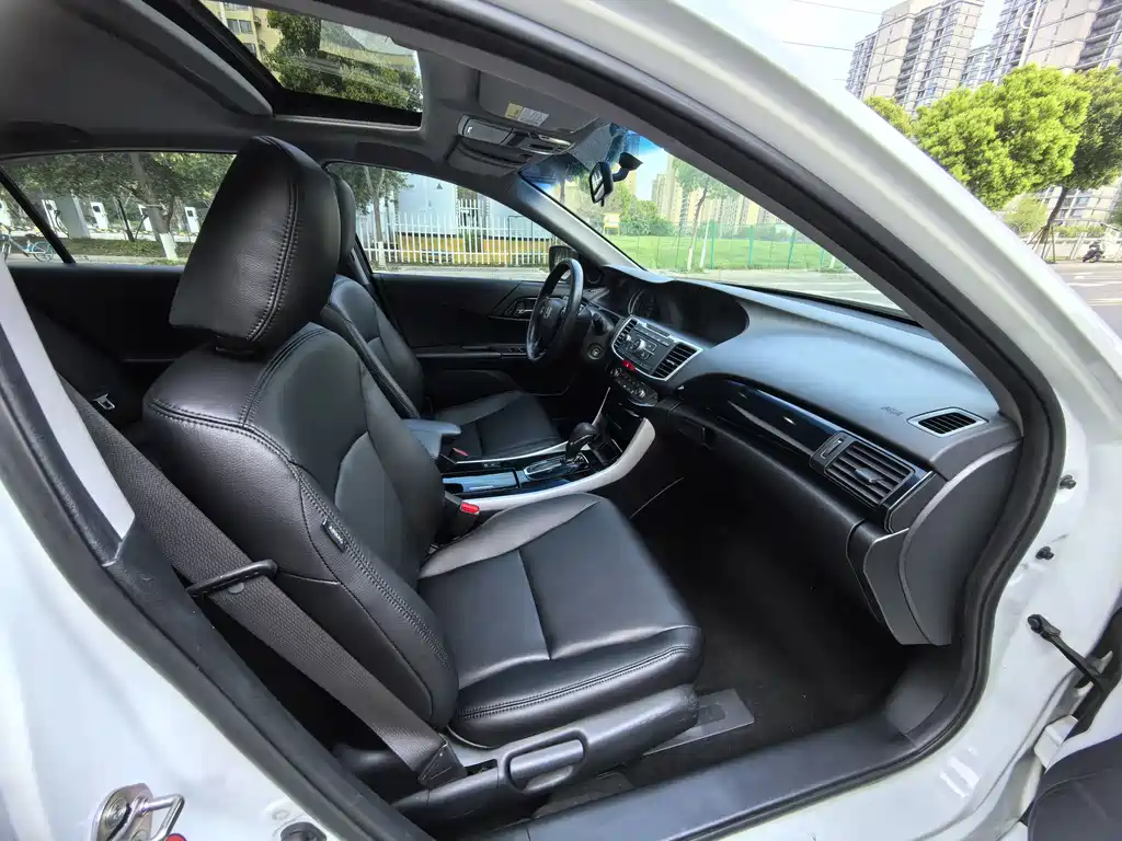 Accord 2016 2.0L Comfort Edition купить на сайте DeffCars