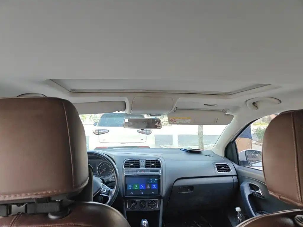 Polo 2016 1.6L automatic comfort model купить на сайте DeffCars