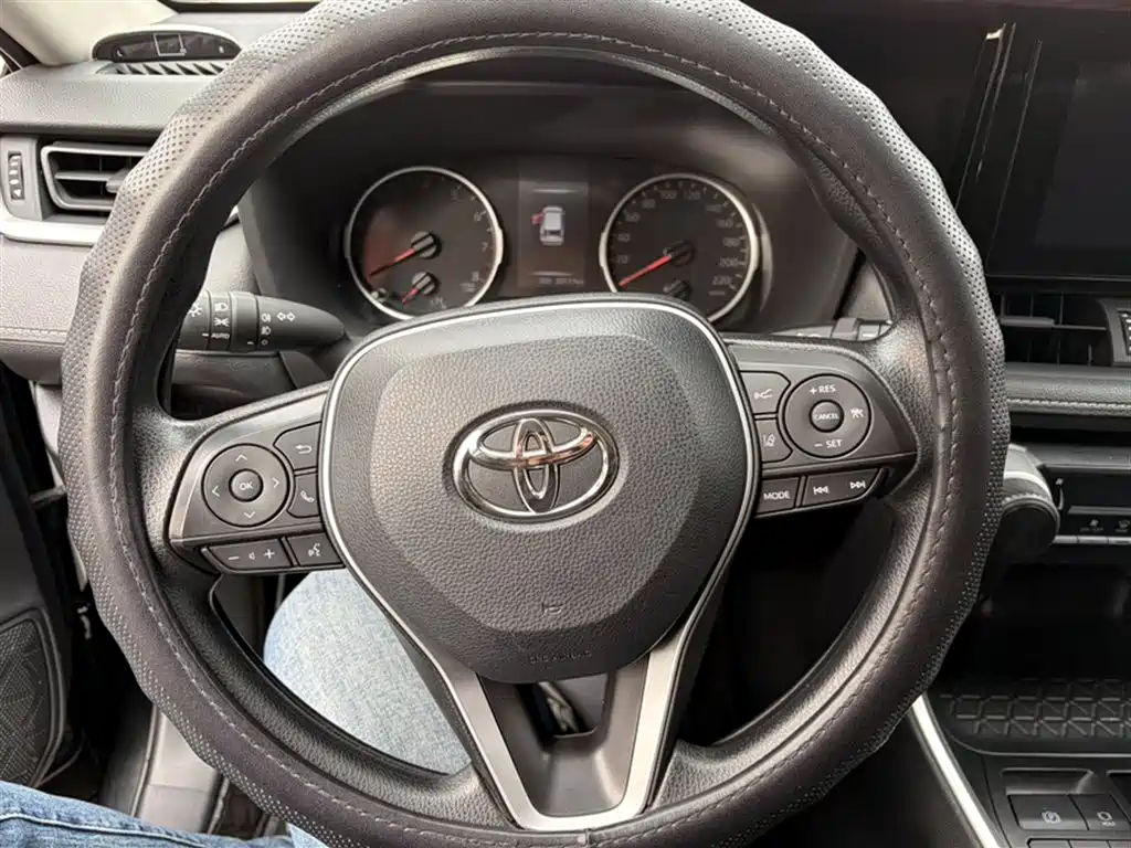 RAV4 Rongfang 2022 2.0L CVT two-wheel drive urban version купить на сайте DeffCars